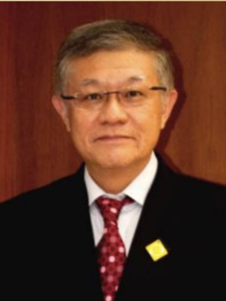 Portrait of Dr. Khanchit Limpakarnjanarat